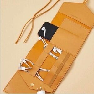 Glass Leather & Co. Tan‎ Travel Organizer